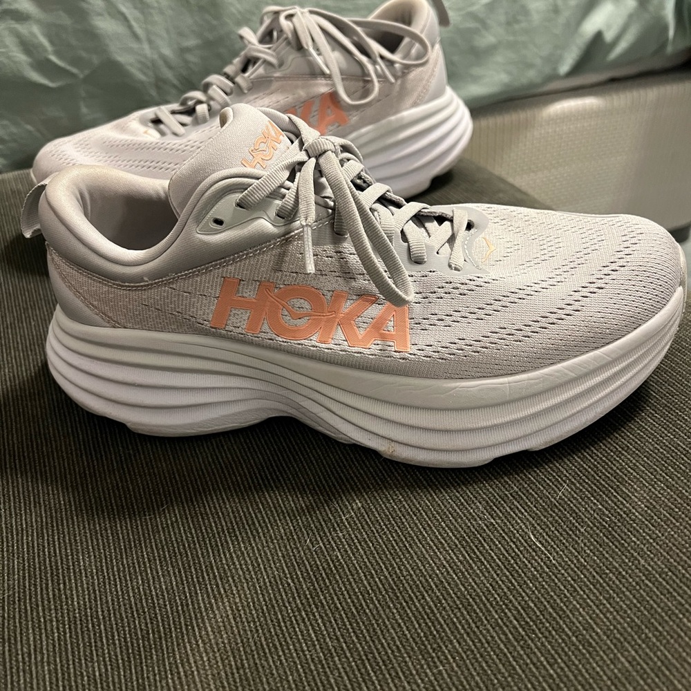 Hoka Bondi